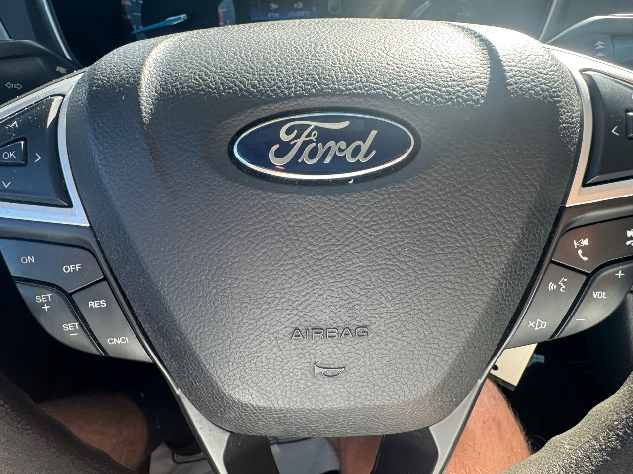 Used 2014 Ford Fusion SE image 19
