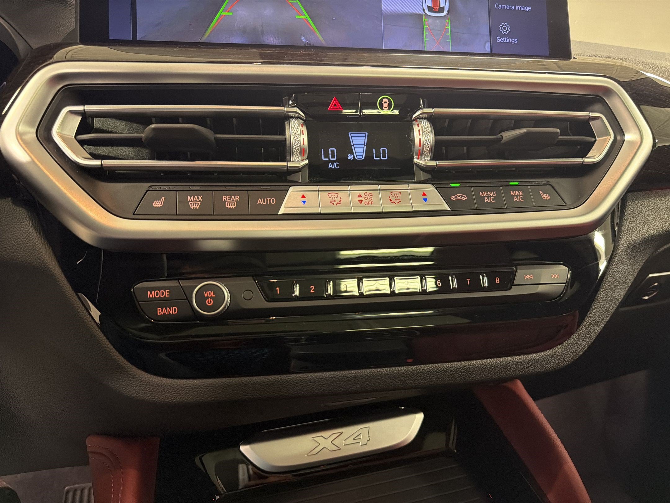Certified 2025 BMW X4 xDrive30i AWD/4WD image 27