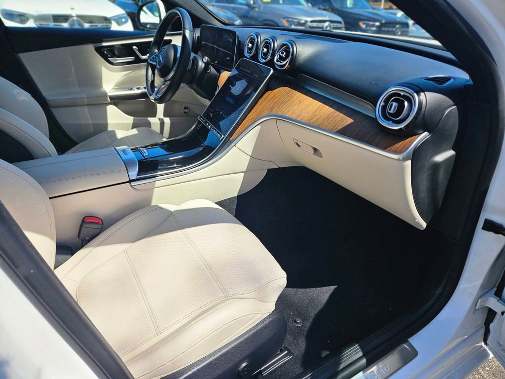 Certified 2022 Mercedes-Benz C 300 4MATIC Sedan image 9