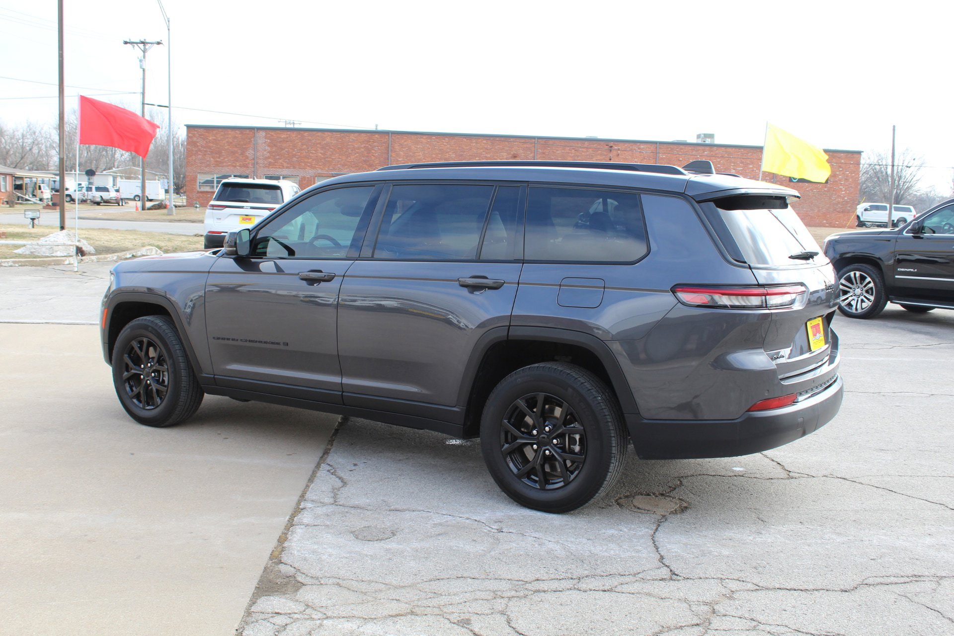 Used 2024 Jeep Grand Cherokee L Laredo image 8