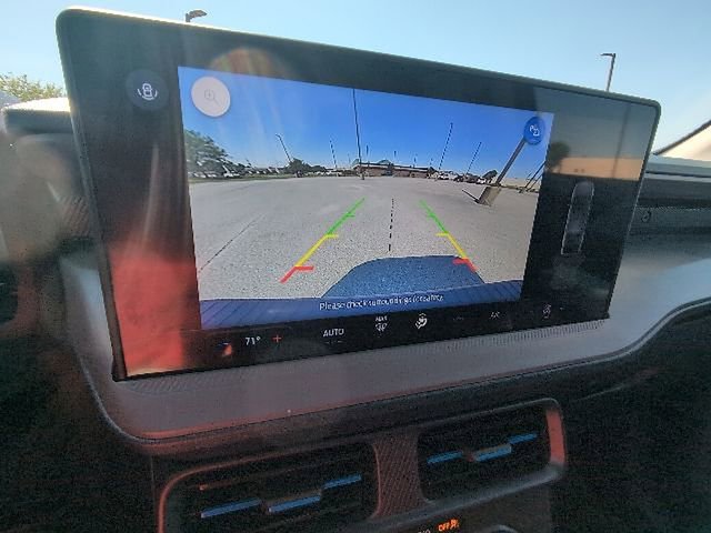 Used 2025 Ford Maverick Lobo AWD/4WD image 15