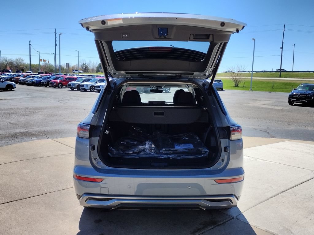 New 2026 Mitsubishi Outlander SE AWD/4WD image 17