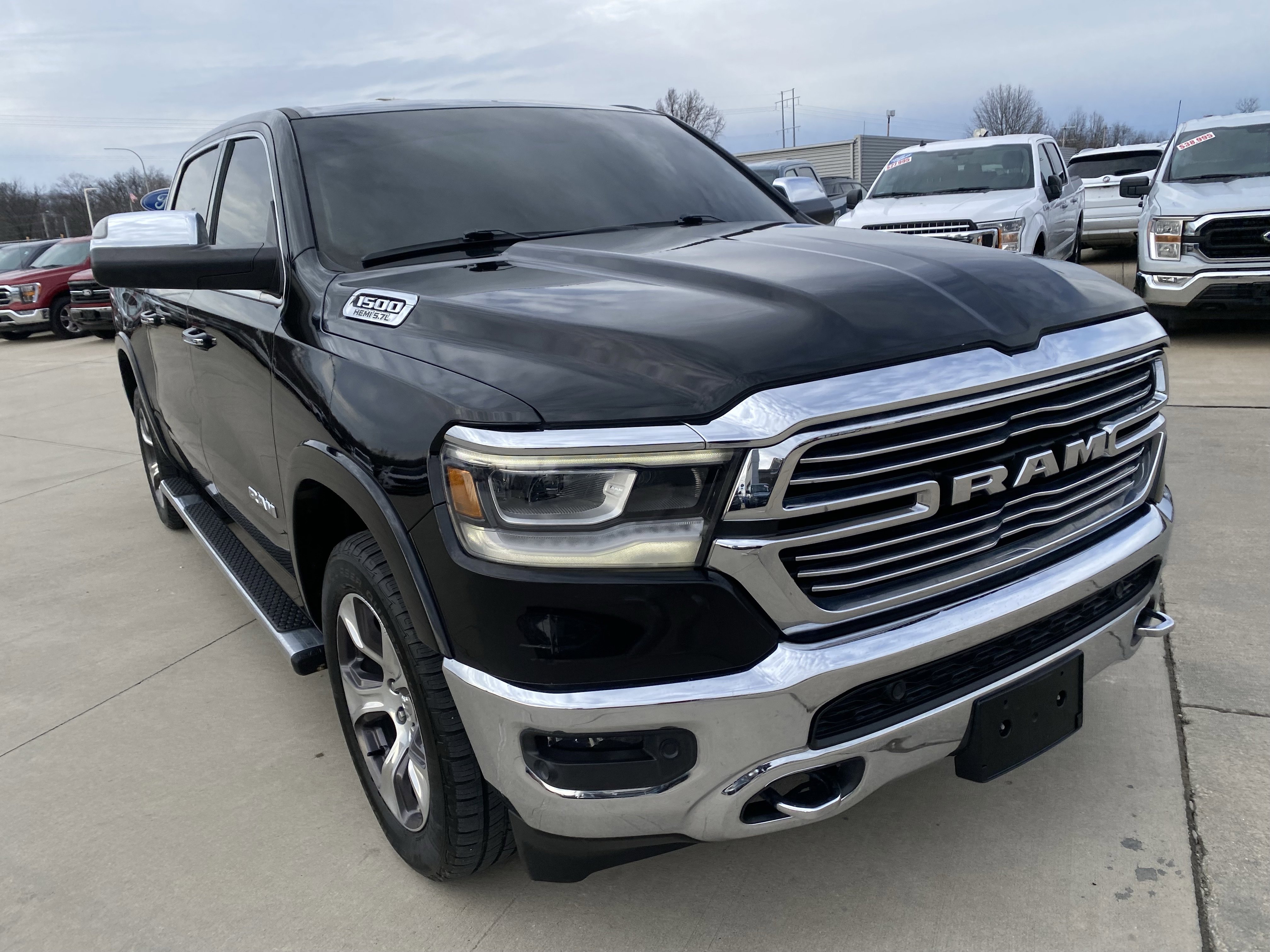 Used 2019 RAM 1500 Laramie image 3