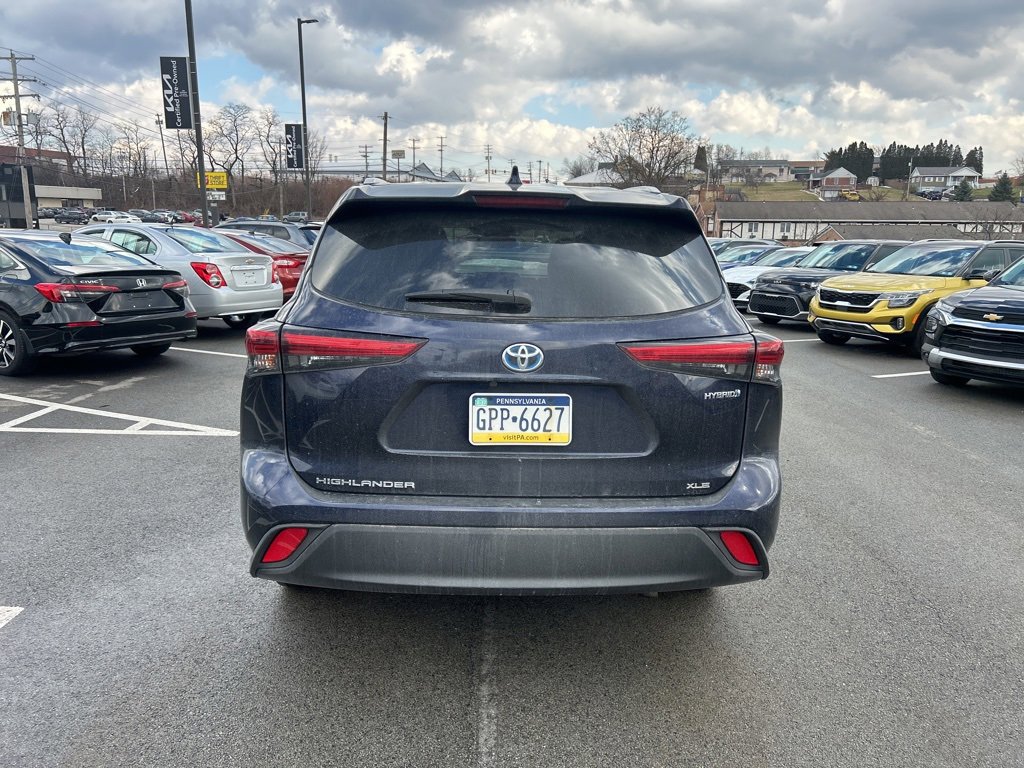 Used 2023 Toyota Highlander XLE image 5