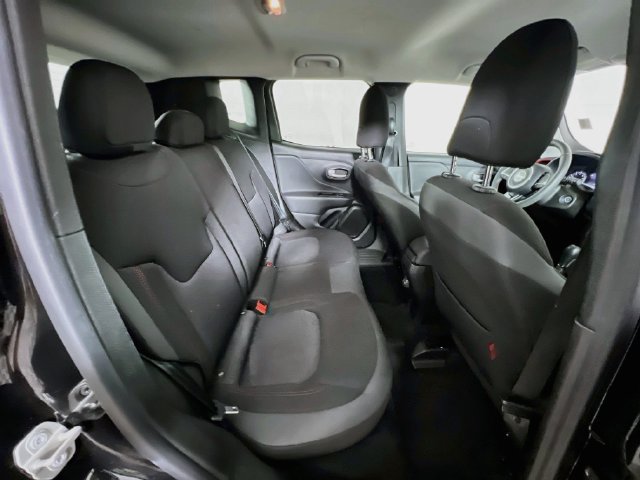 Used 2023 Jeep Renegade Trailhawk AWD/4WD image 39