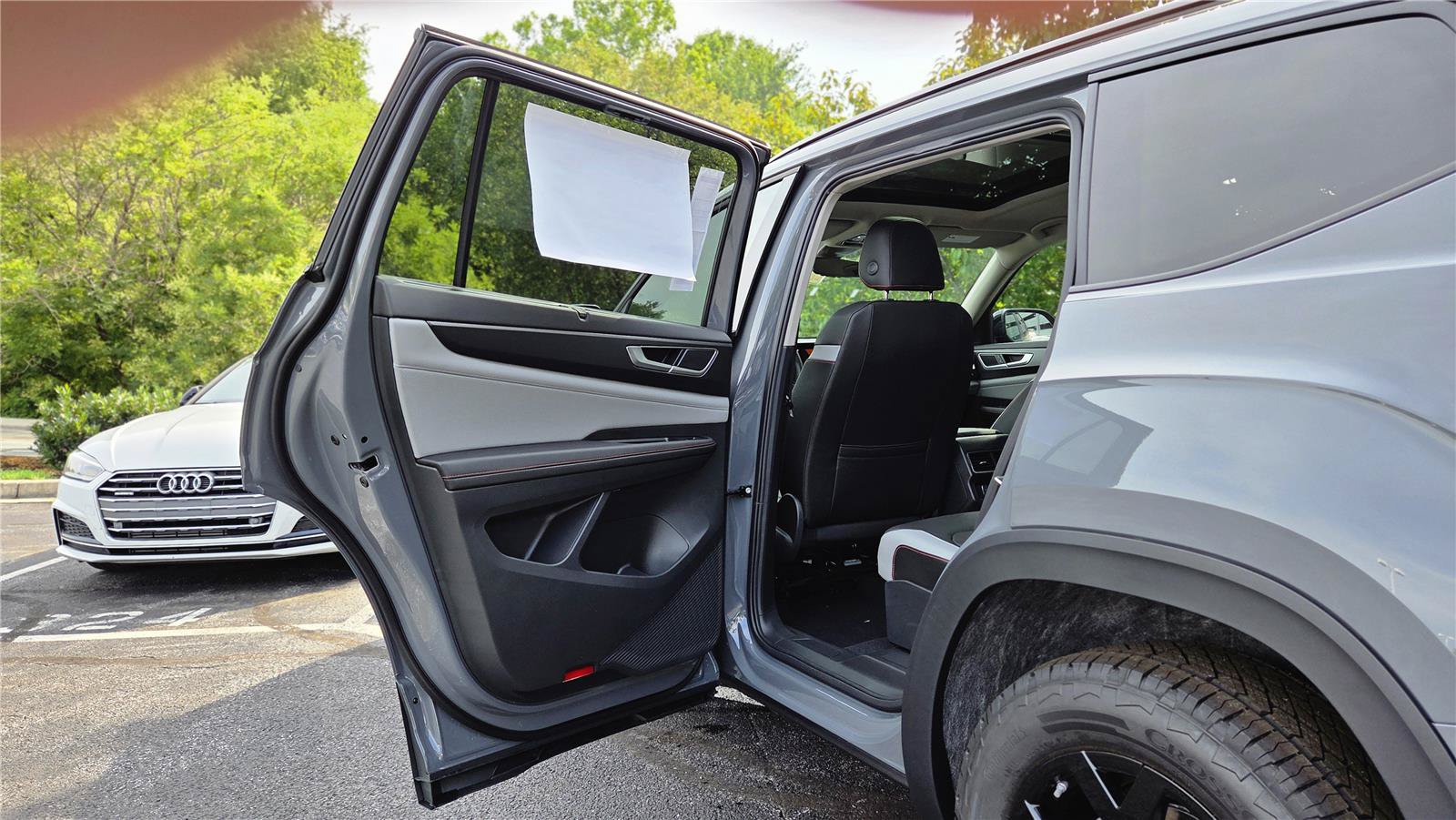 New 2026 Volkswagen Atlas Peak Edition AWD/4WD image 24