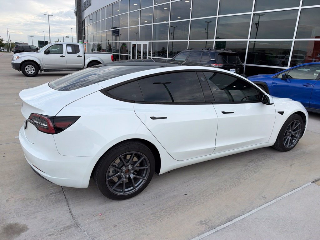 Used 2023 Tesla Model 3 Standard Range RWD image 3