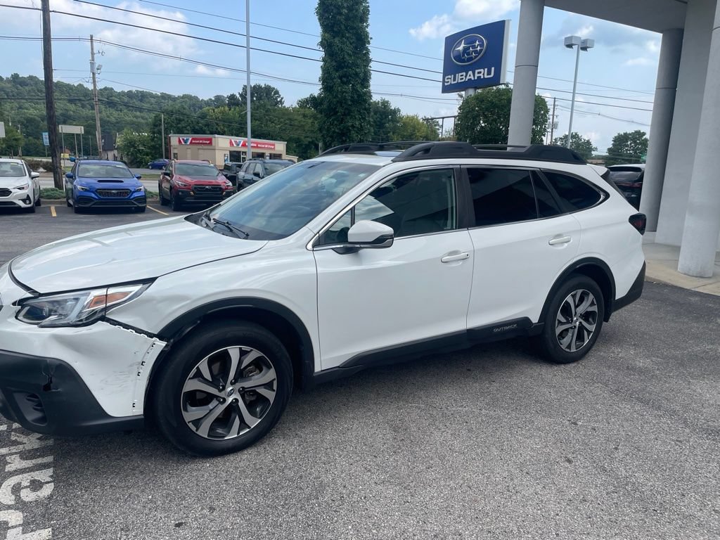 Used 2022 Subaru Outback Limited XT AWD/4WD image 4