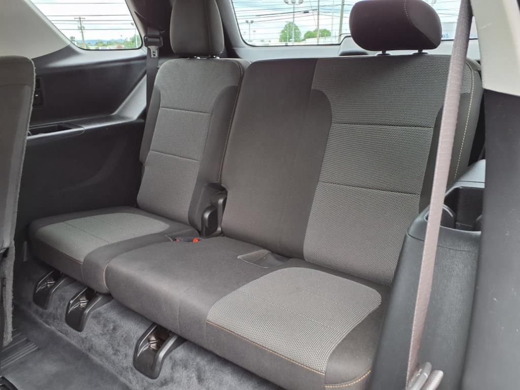 Used 2021 Chevrolet Traverse LS AWD/4WD image 13