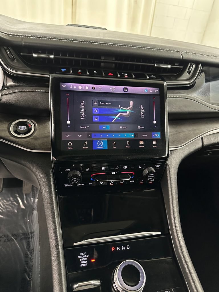 Used 2022 Jeep Grand Cherokee Limited 4xe w/ Luxury Tech Group II AWD/4WD image 21
