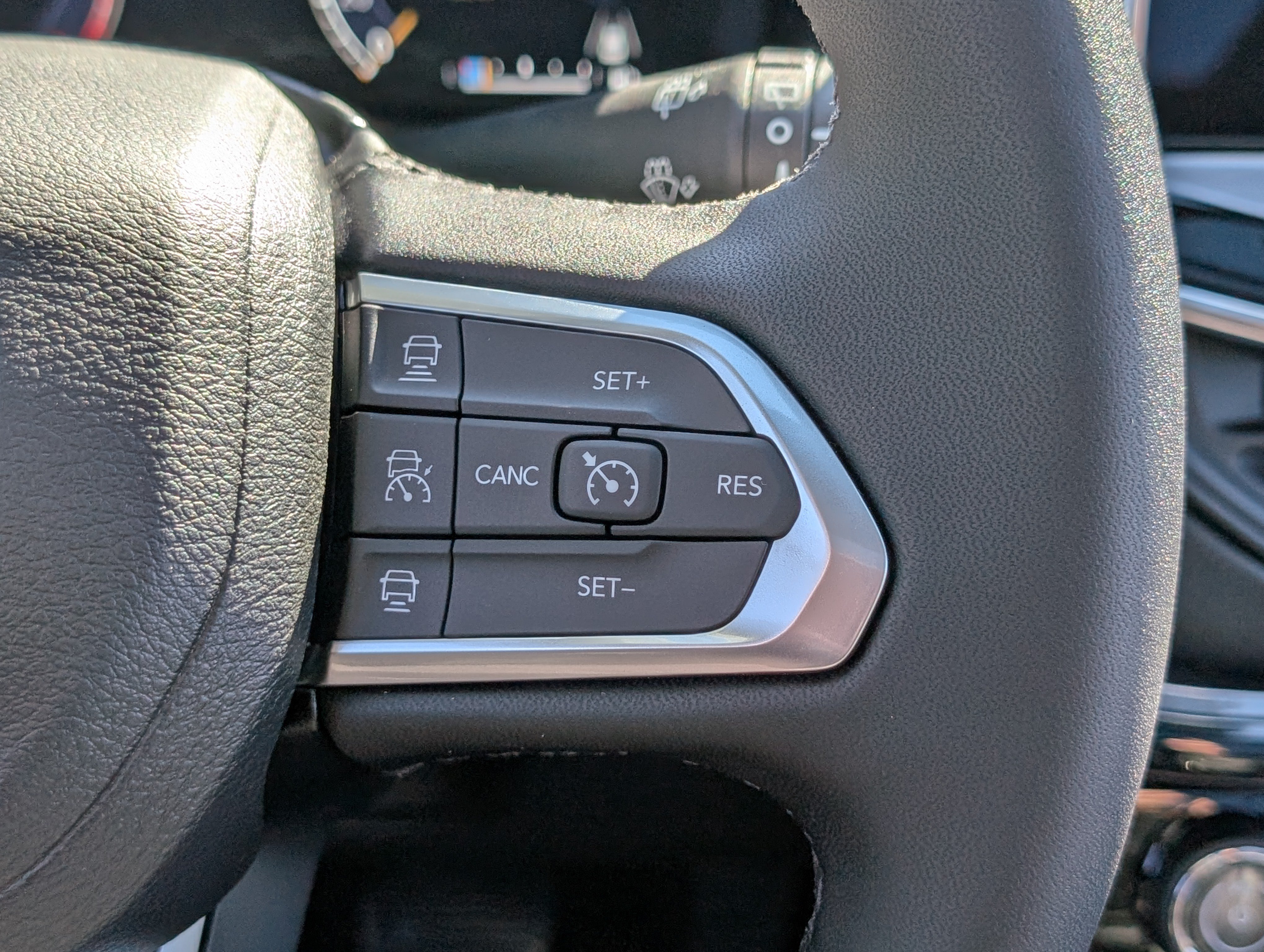 New 2026 Jeep Compass Limited w/ Sun, Sound & Navigation Group AWD/4WD image 23