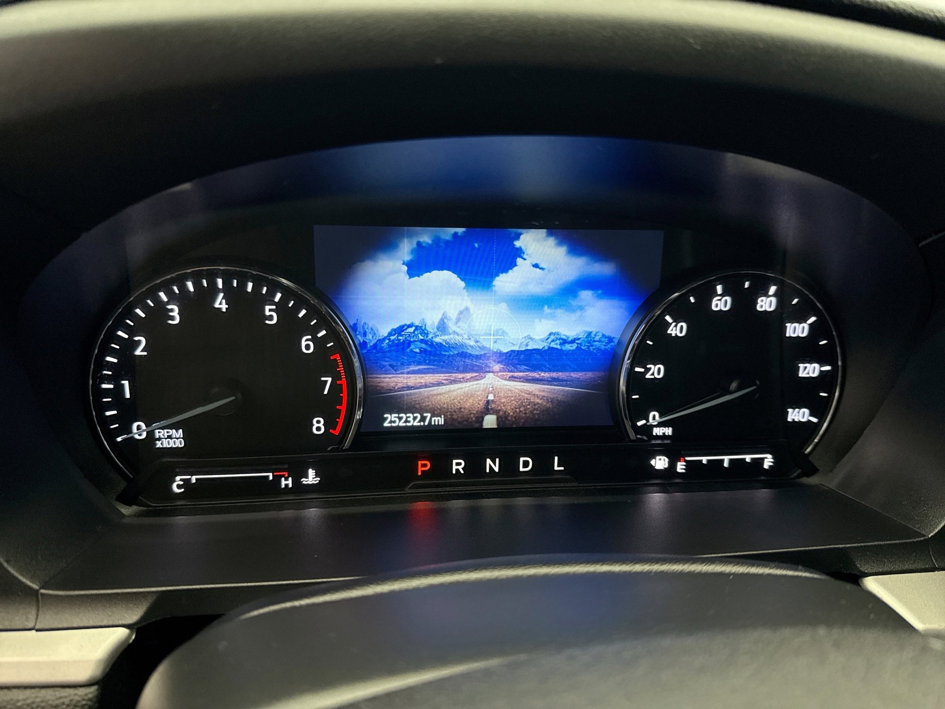 Used 2022 Ford Explorer XLT image 9