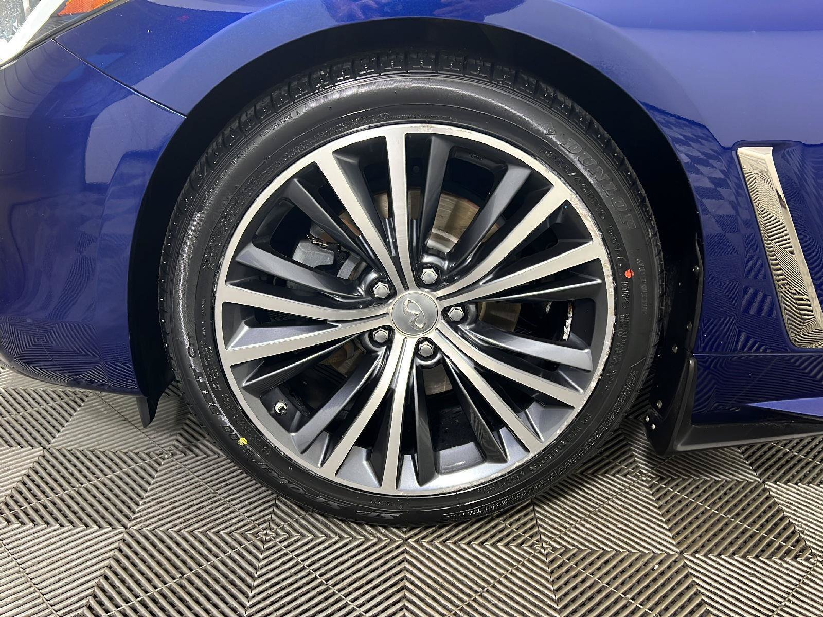 Used 2017 INFINITI Q60 3.0t w/ Premium Plus Package 3.0T AWD/4WD image 38