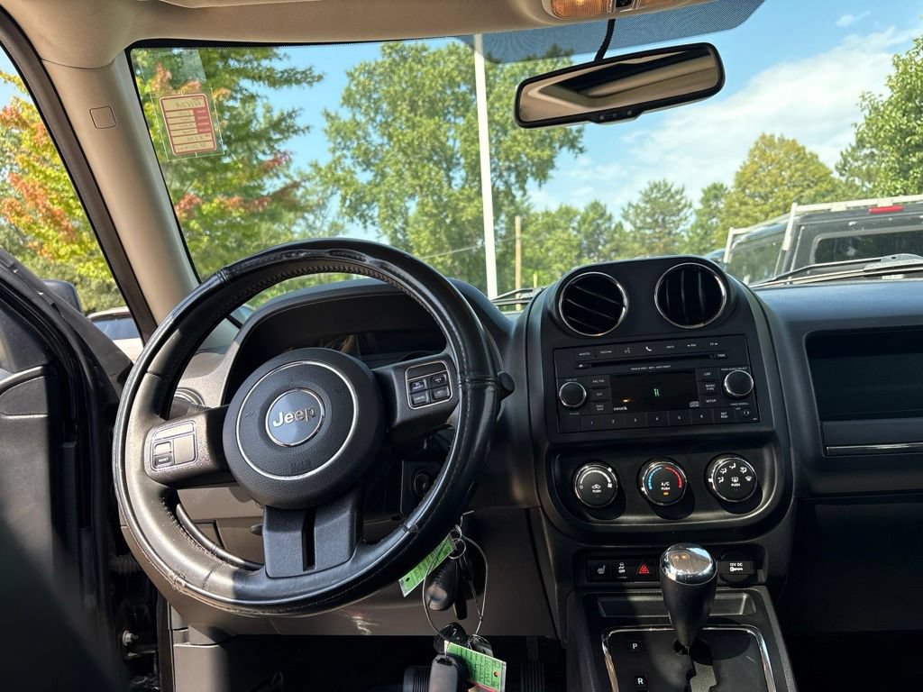 Used 2016 Jeep Patriot High Altitude AWD/4WD image 21
