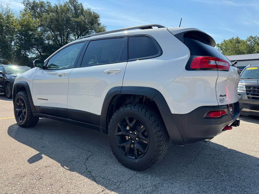 Used 2017 Jeep Cherokee Trailhawk AWD/4WD image 7