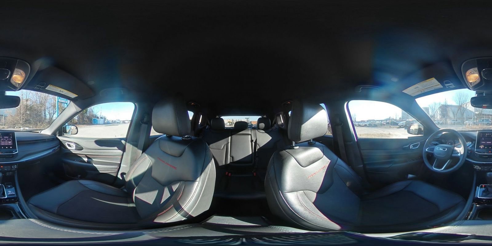 Used 2025 Jeep Compass Trailhawk image 41