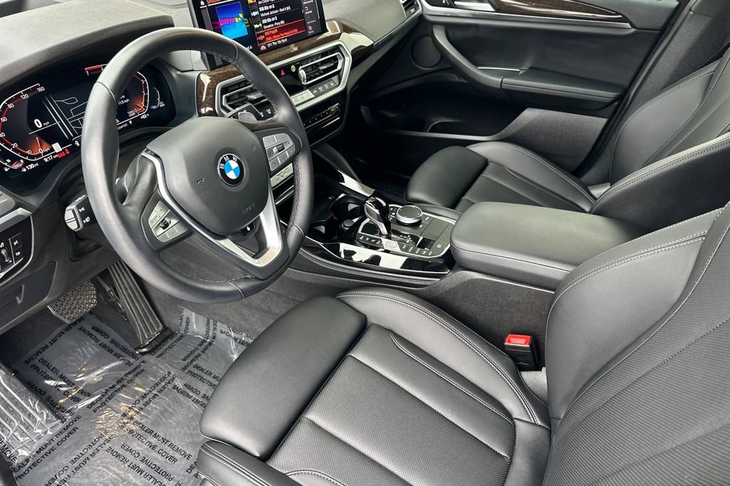 Used 2025 BMW X4 xDrive30i w/ Premium Package AWD/4WD image 9