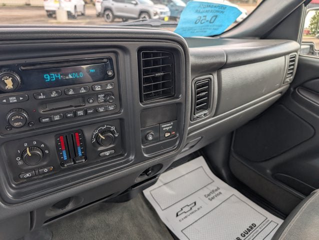 Used 2004 Chevrolet Silverado 2500 LS w/ Snow Plow Prep Package AWD/4WD image 16
