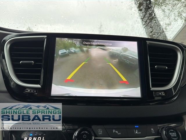 Used 2024 Chrysler Pacifica Touring-L FWD image 36