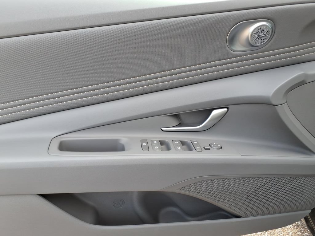 New 2026 Hyundai Elantra SEL Sport Premium FWD image 14