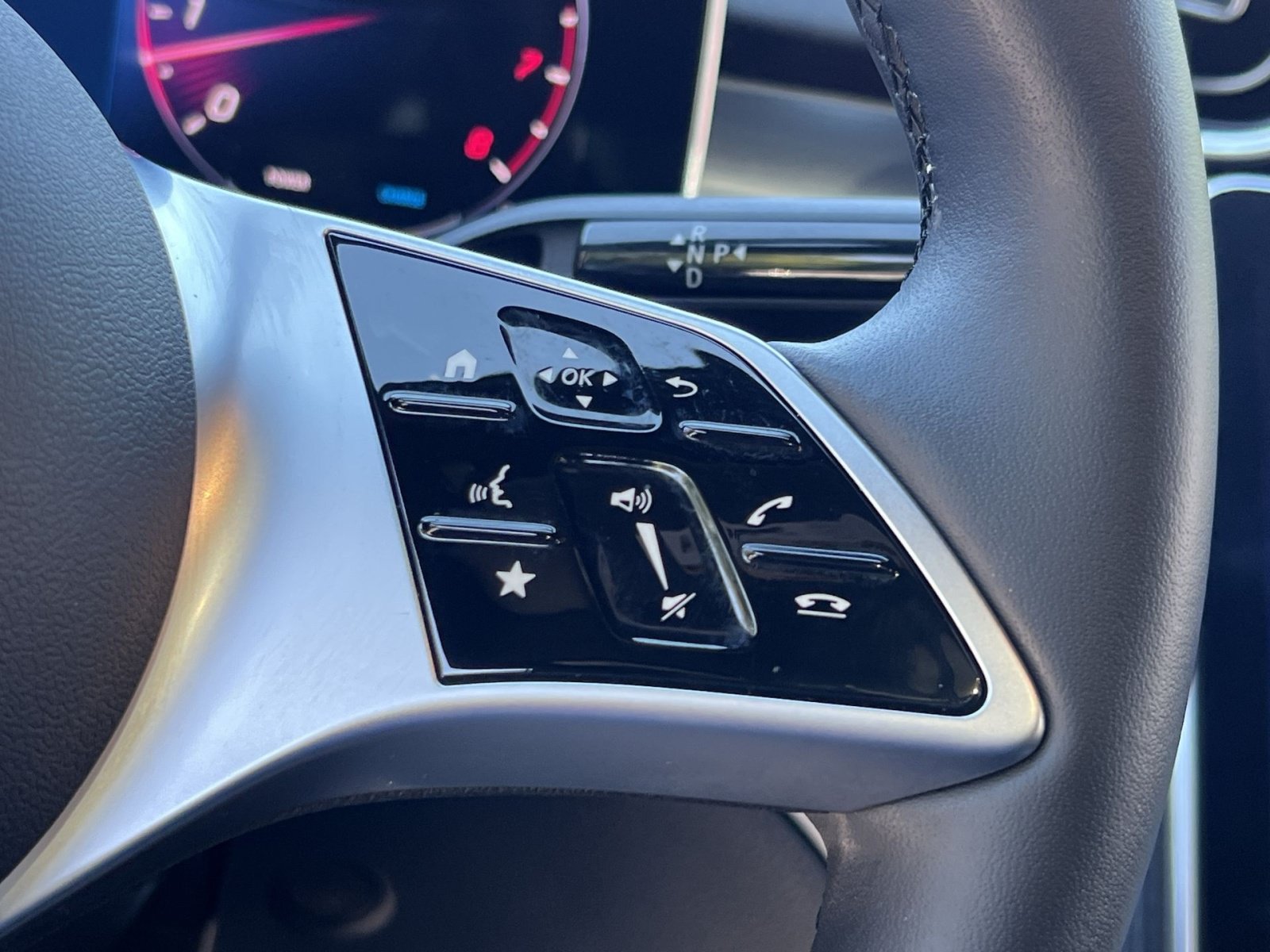 Certified 2025 Mercedes-Benz C 300 4MATIC Sedan image 37
