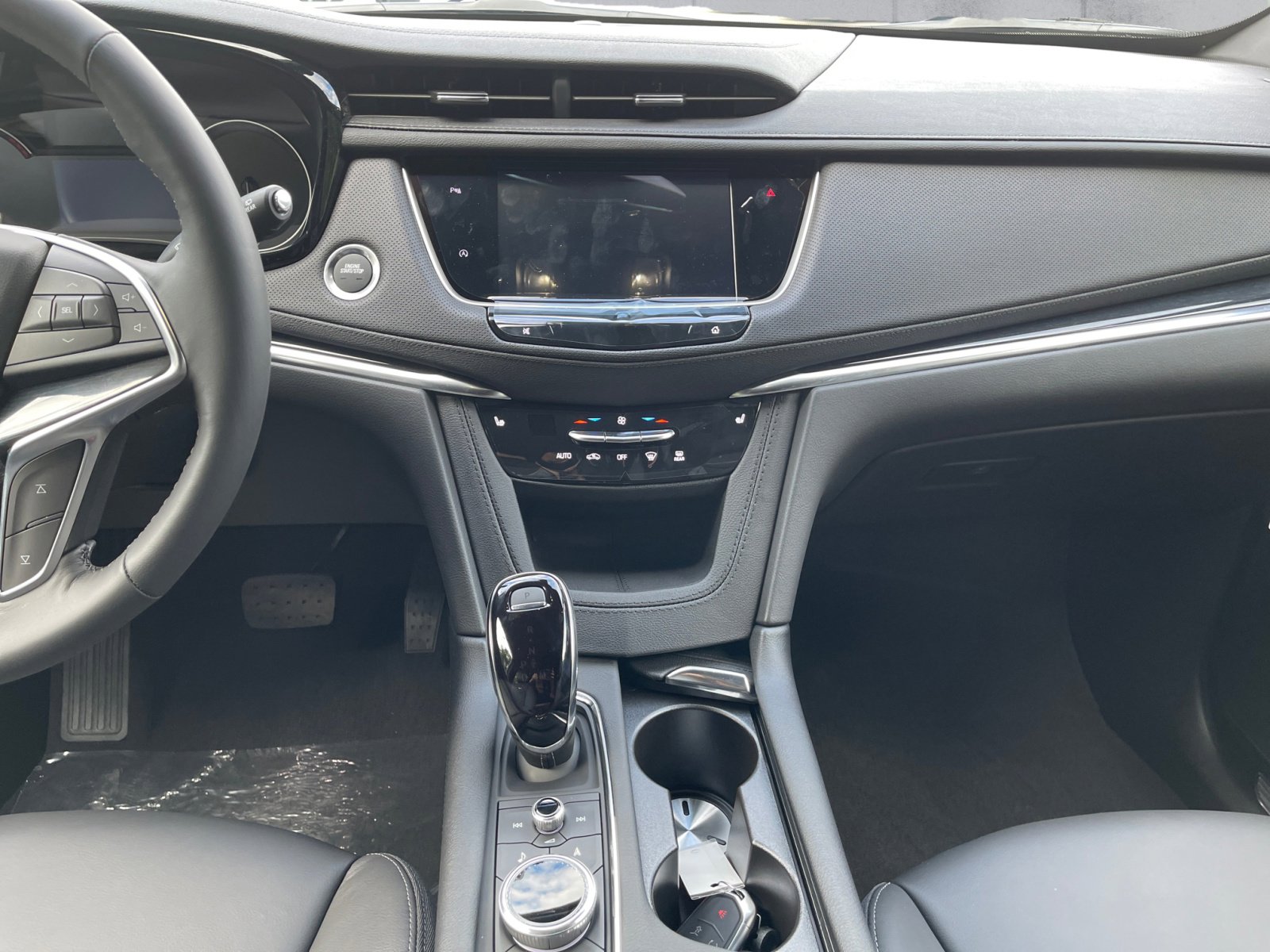 New 2025 Cadillac XT5 Premium Luxury image 11