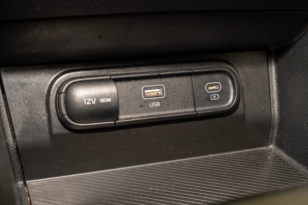 Used 2024 Kia Sportage LX image 13