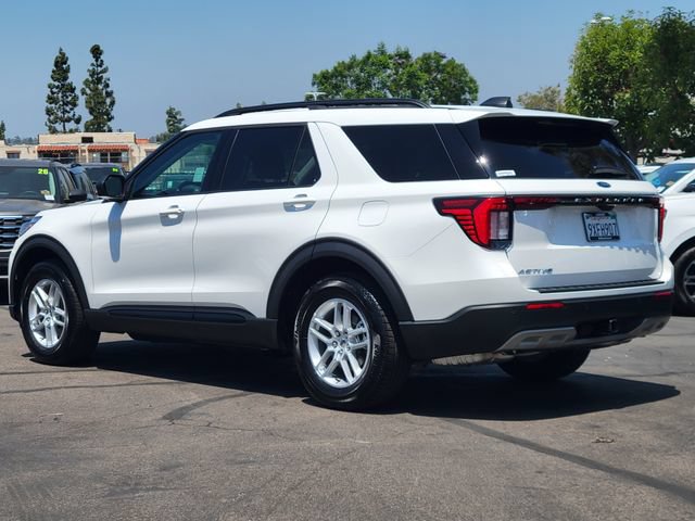 Used 2026 Ford Explorer Active w/ Active Comfort Package RWD image 2