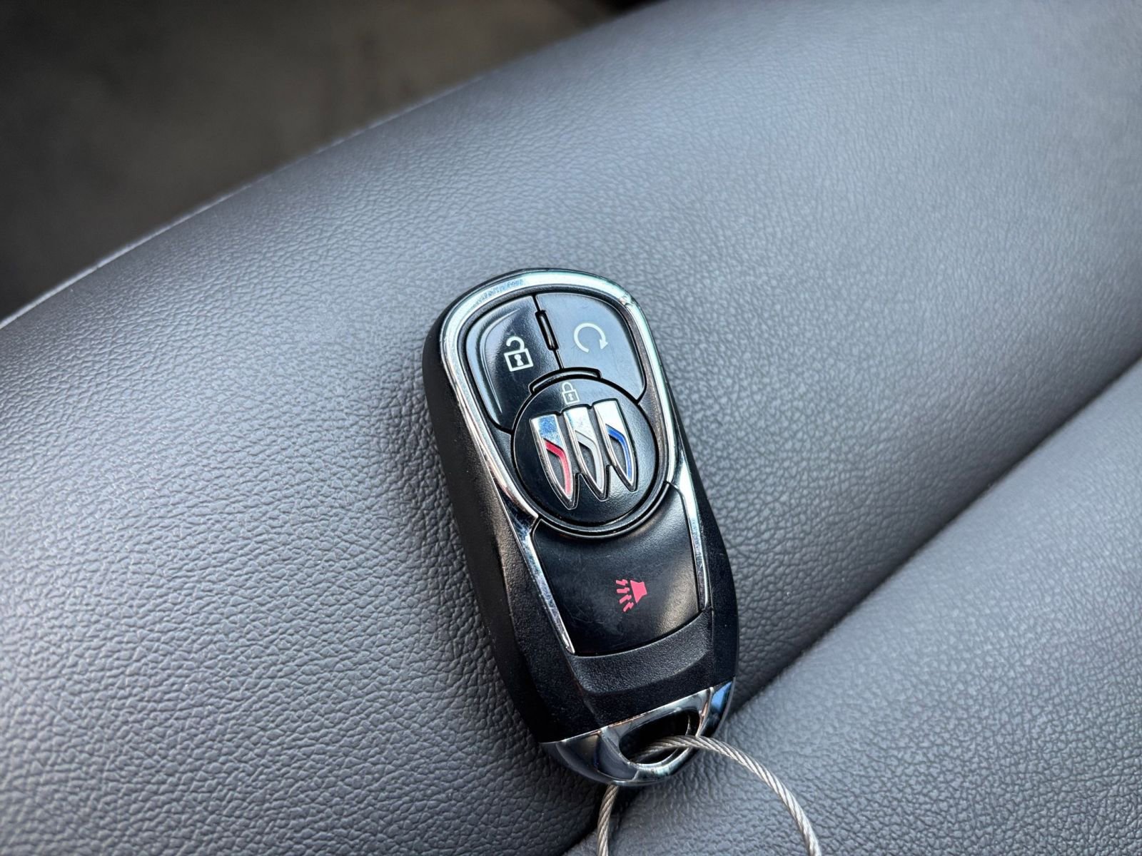 Used 2025 Buick Envista Sport Touring FWD image 23