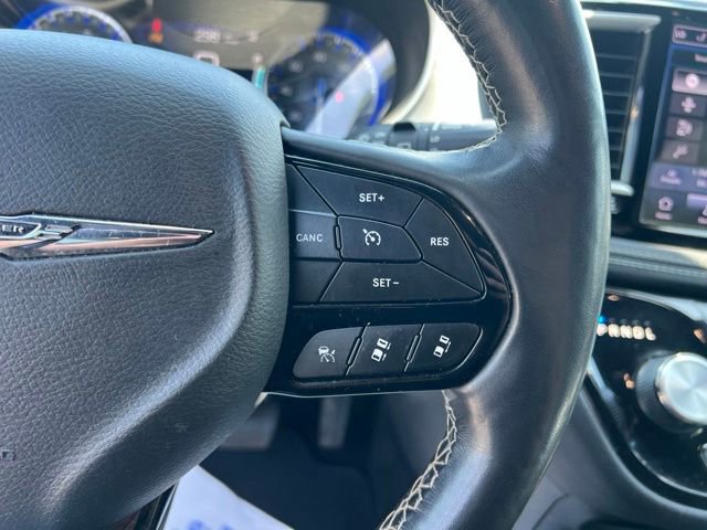 Used 2021 Chrysler Pacifica Touring-L w/ Premium & Safety Sphere Group AWD/4WD image 15