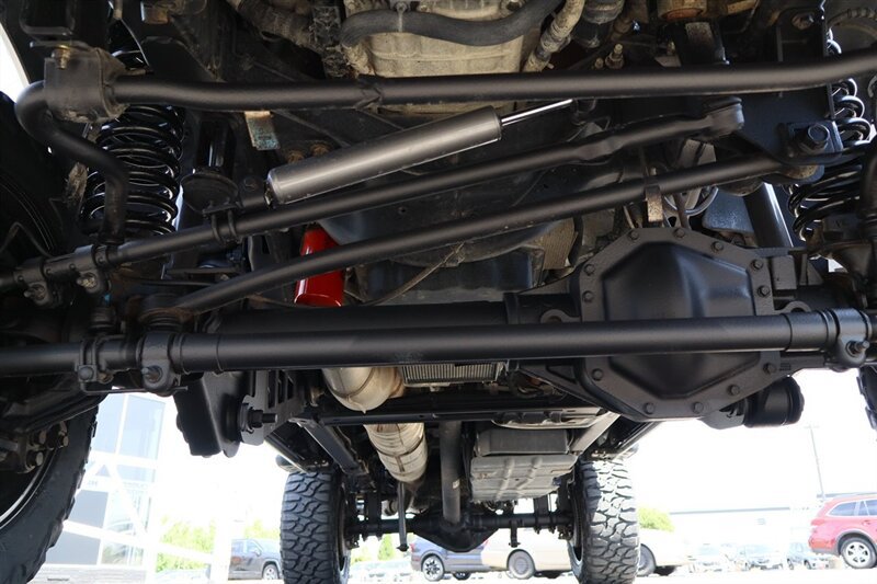 Used 2023 Ford F350 Platinum w/ FX4 Off-Road Package AWD/4WD image 12