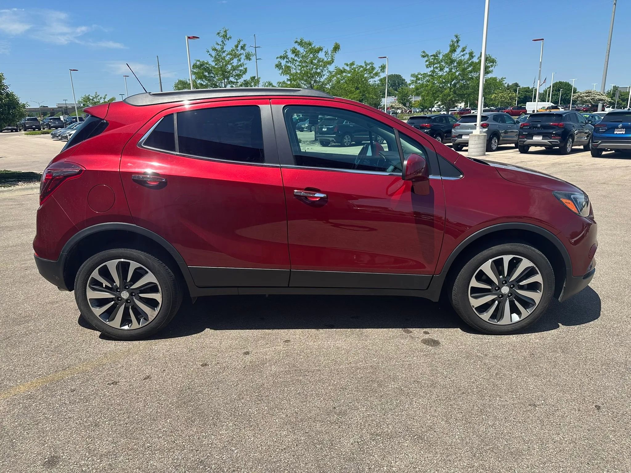 Used 2021 Buick Encore Preferred w/ Safety Package AWD/4WD image 4