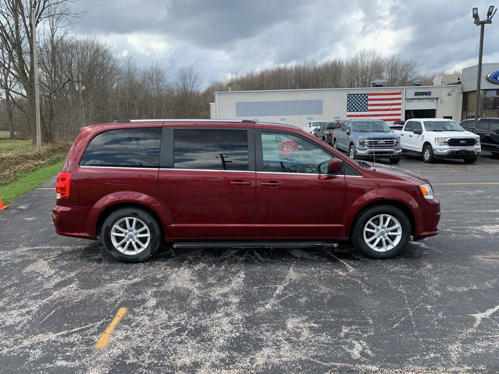 Used 2018 Dodge Grand Caravan SXT image 10