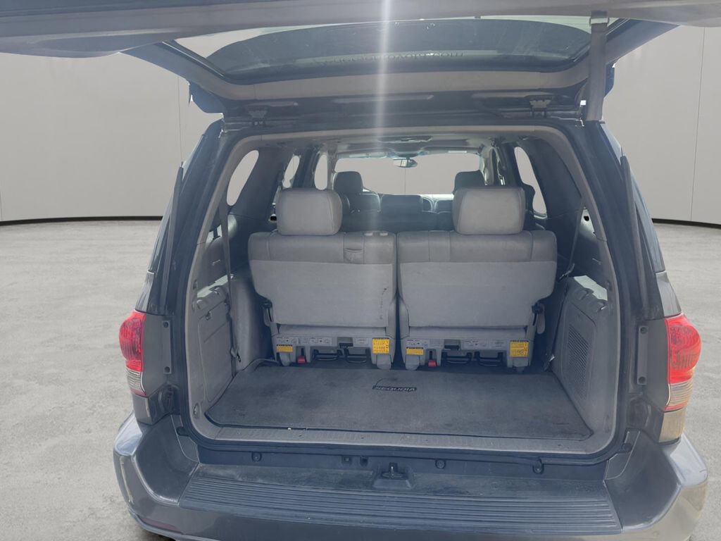 Used 2005 Toyota Sequoia Limited image 20