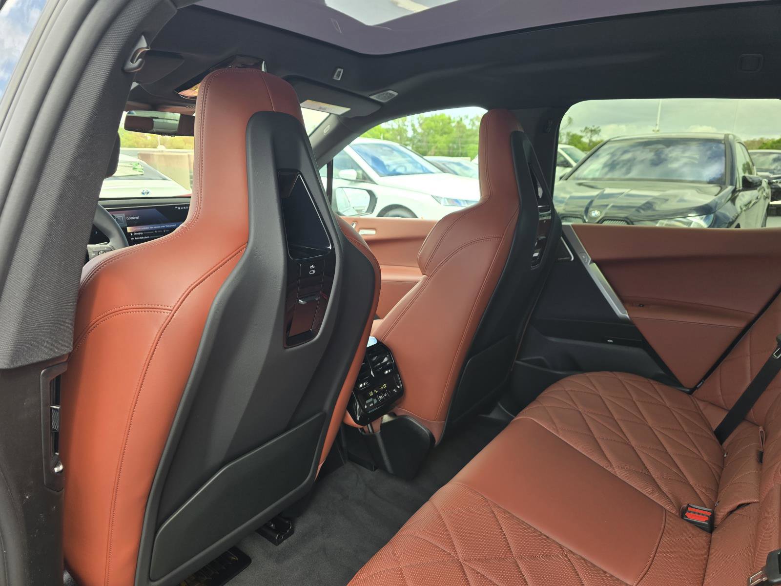 New 2026 BMW iX xDrive60 w/ M Sport Package image 7