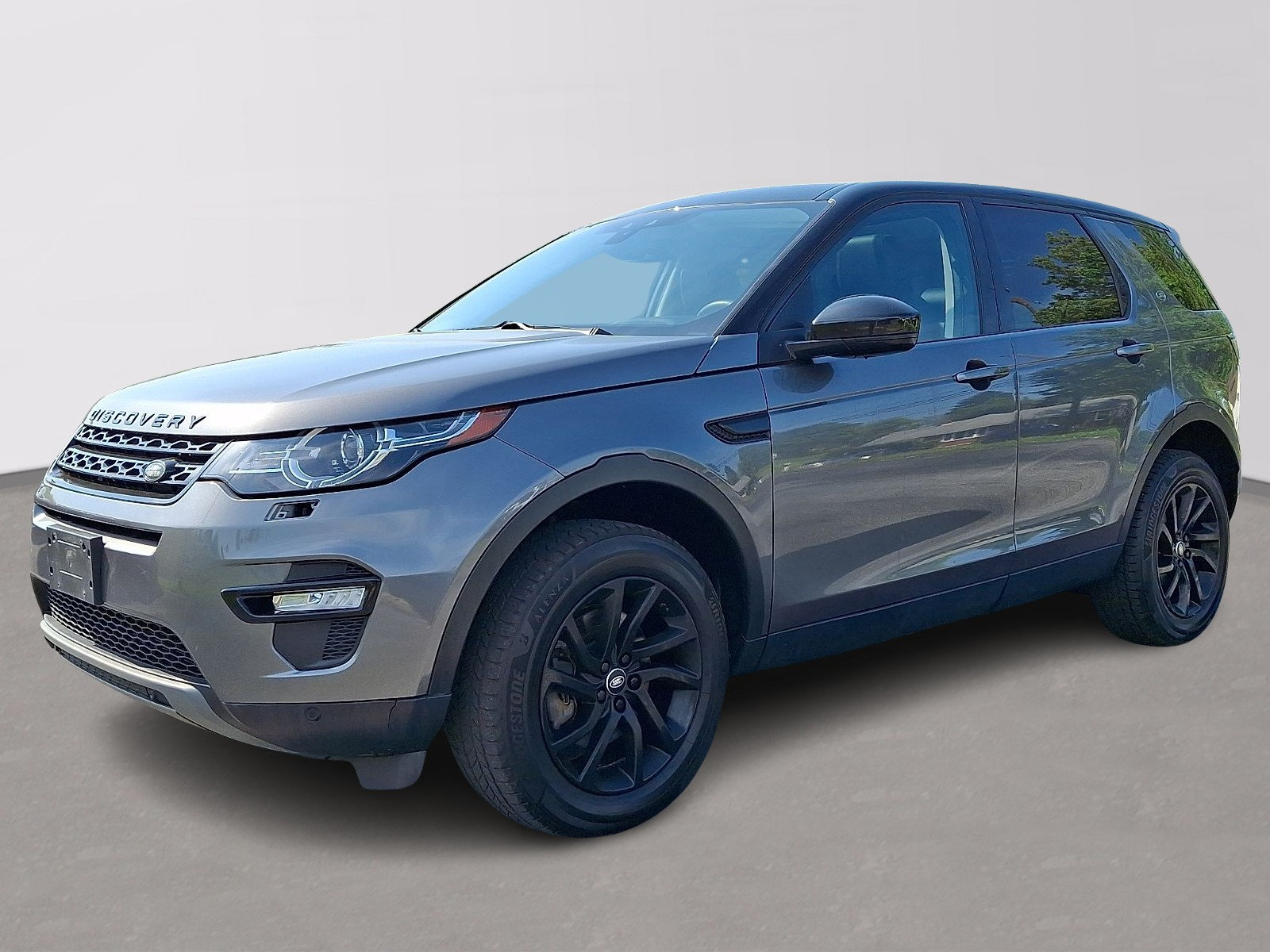 Used 2019 Land Rover Discovery Sport HSE AWD/4WD image 3