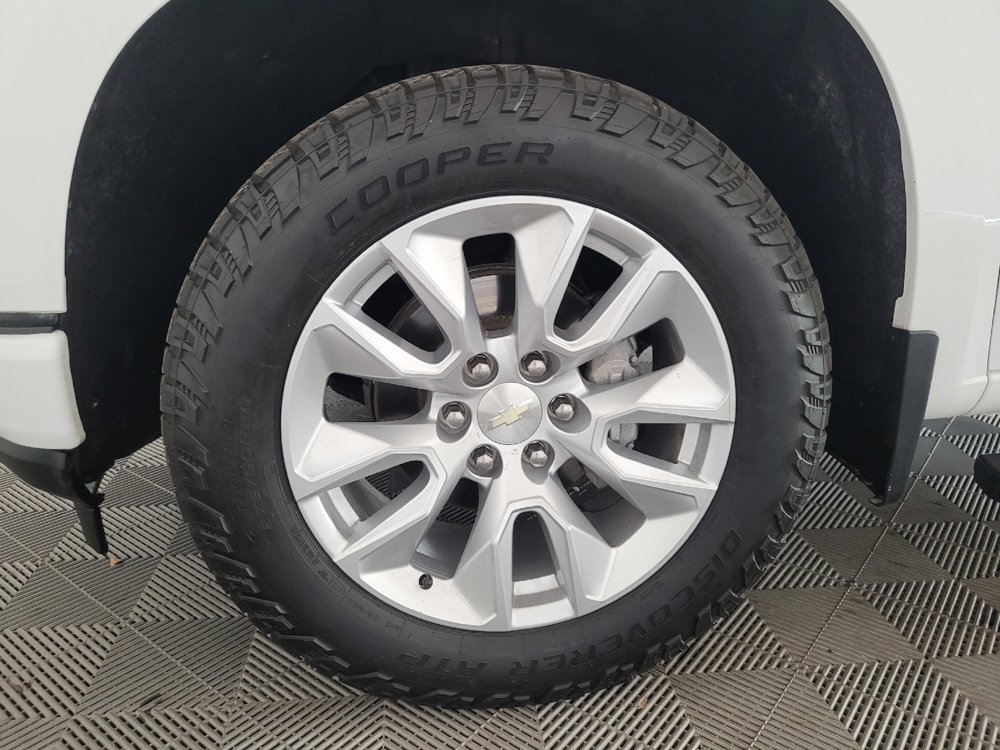Used 2019 Chevrolet Silverado 1500 Custom w/ Custom Convenience Package RWD image 31