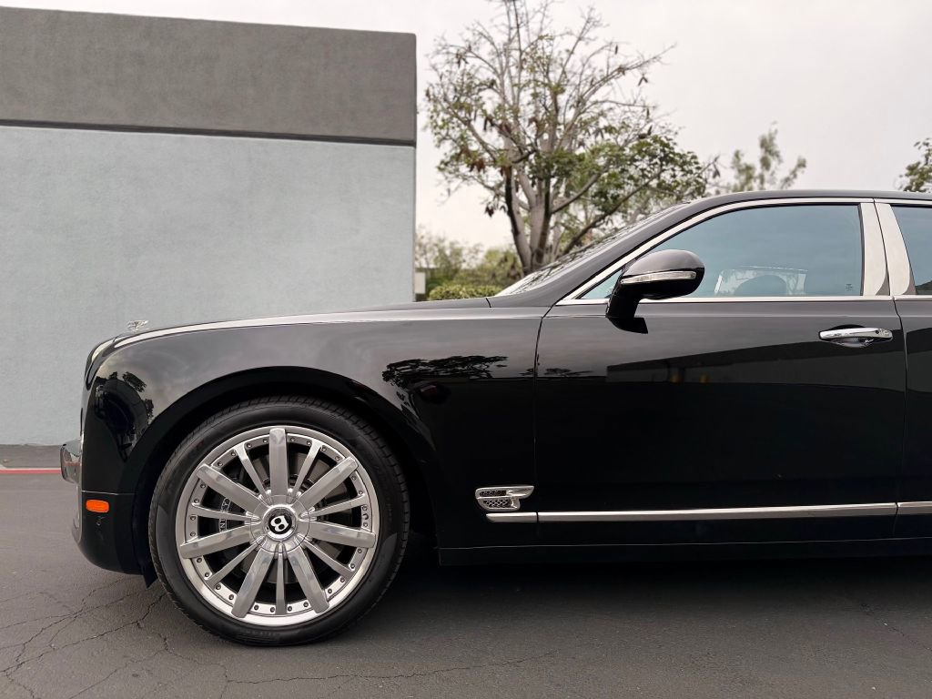 Used 2013 Bentley Mulsanne image 13