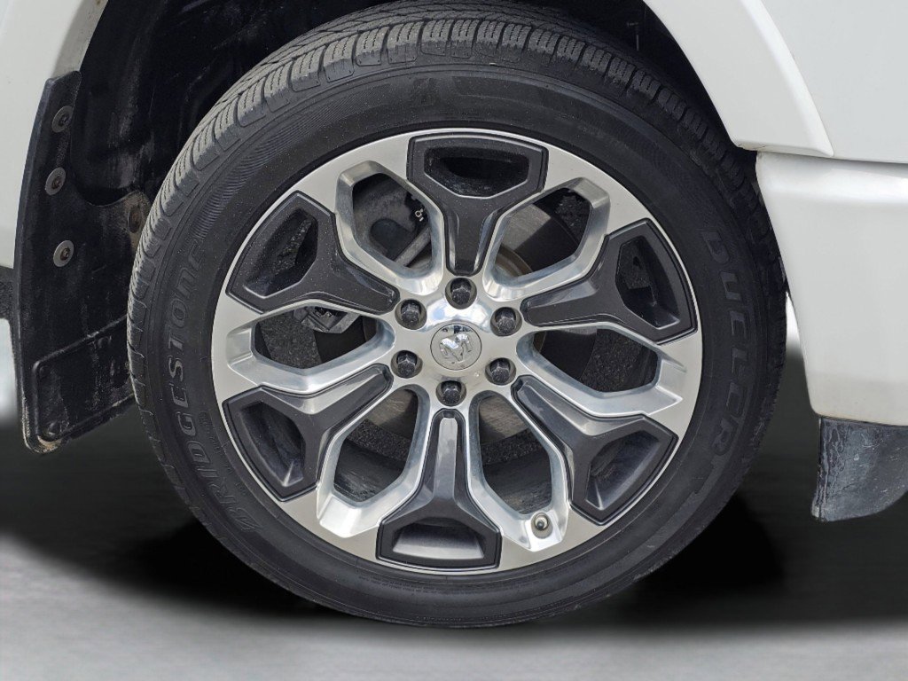 Used 2022 RAM 1500 Limited w/ Body-Colour Bumper Group AWD/4WD image 19