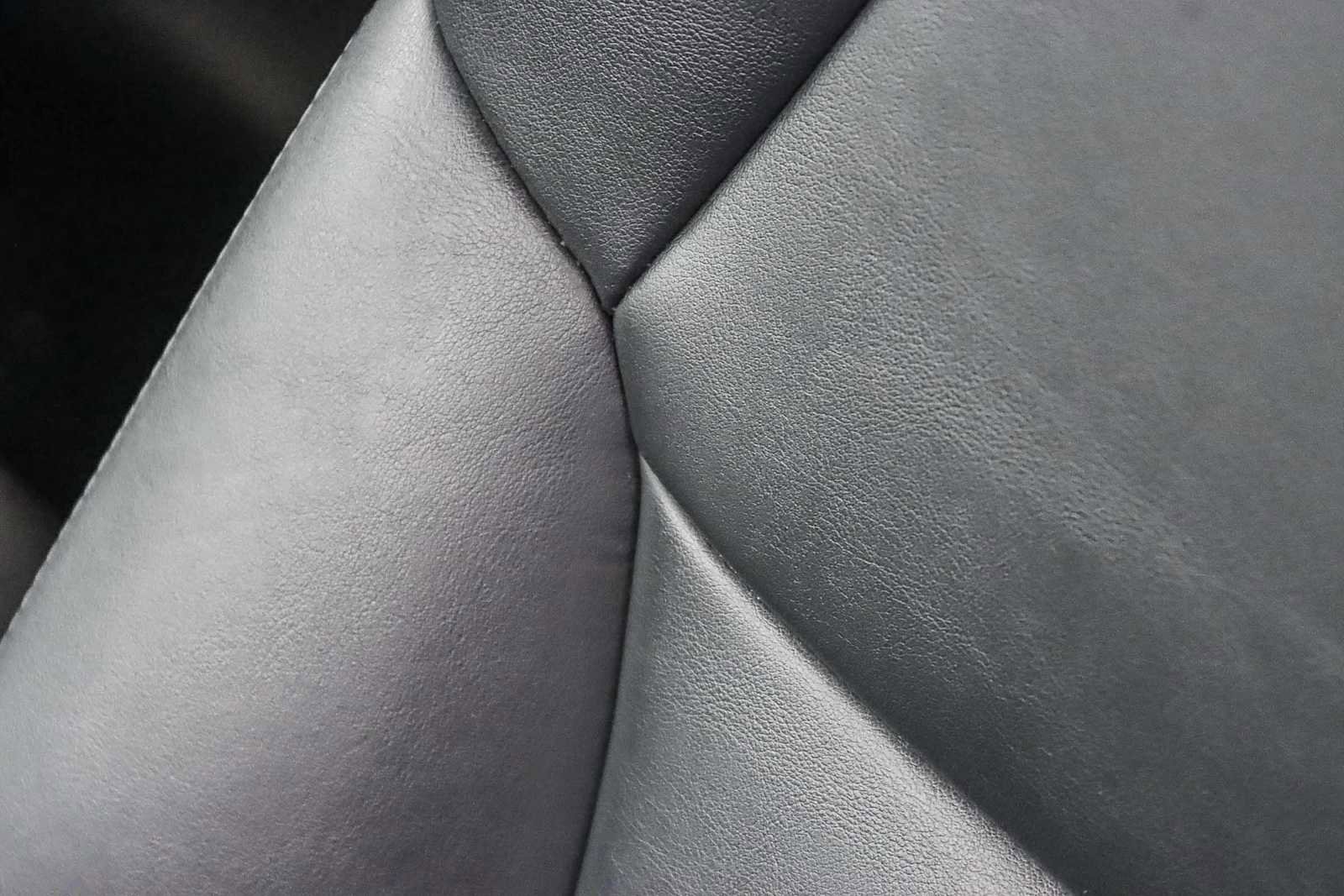 Used 2021 Toyota RAV4 XLE Premium image 25