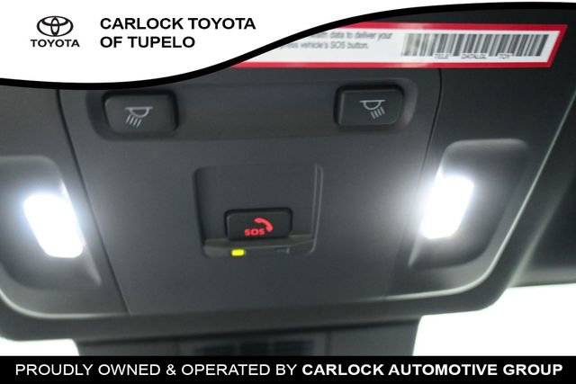 Used 2025 Toyota Camry SE w/ Convenience Package FWD image 22