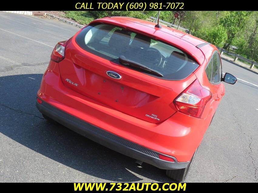 Used 2014 Ford Focus SE FWD image 24