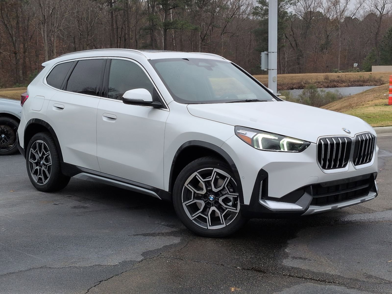 New 2026 BMW X1 xDrive28i w/ Convenience Package image 2