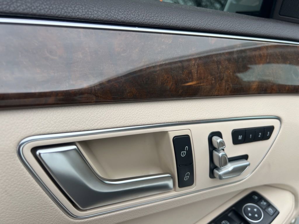 Used 2015 Mercedes-Benz E 350 4MATIC Sedan image 28