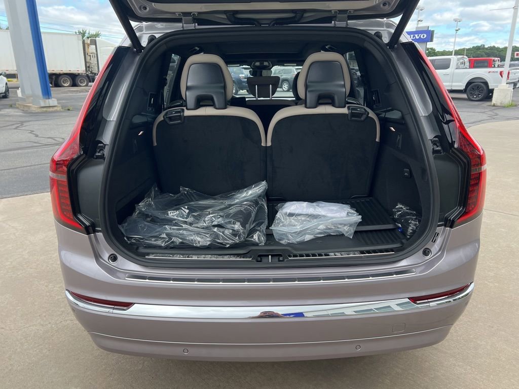 New 2026 Volvo XC90 B6 Plus w/ Protection Package Premier image 33