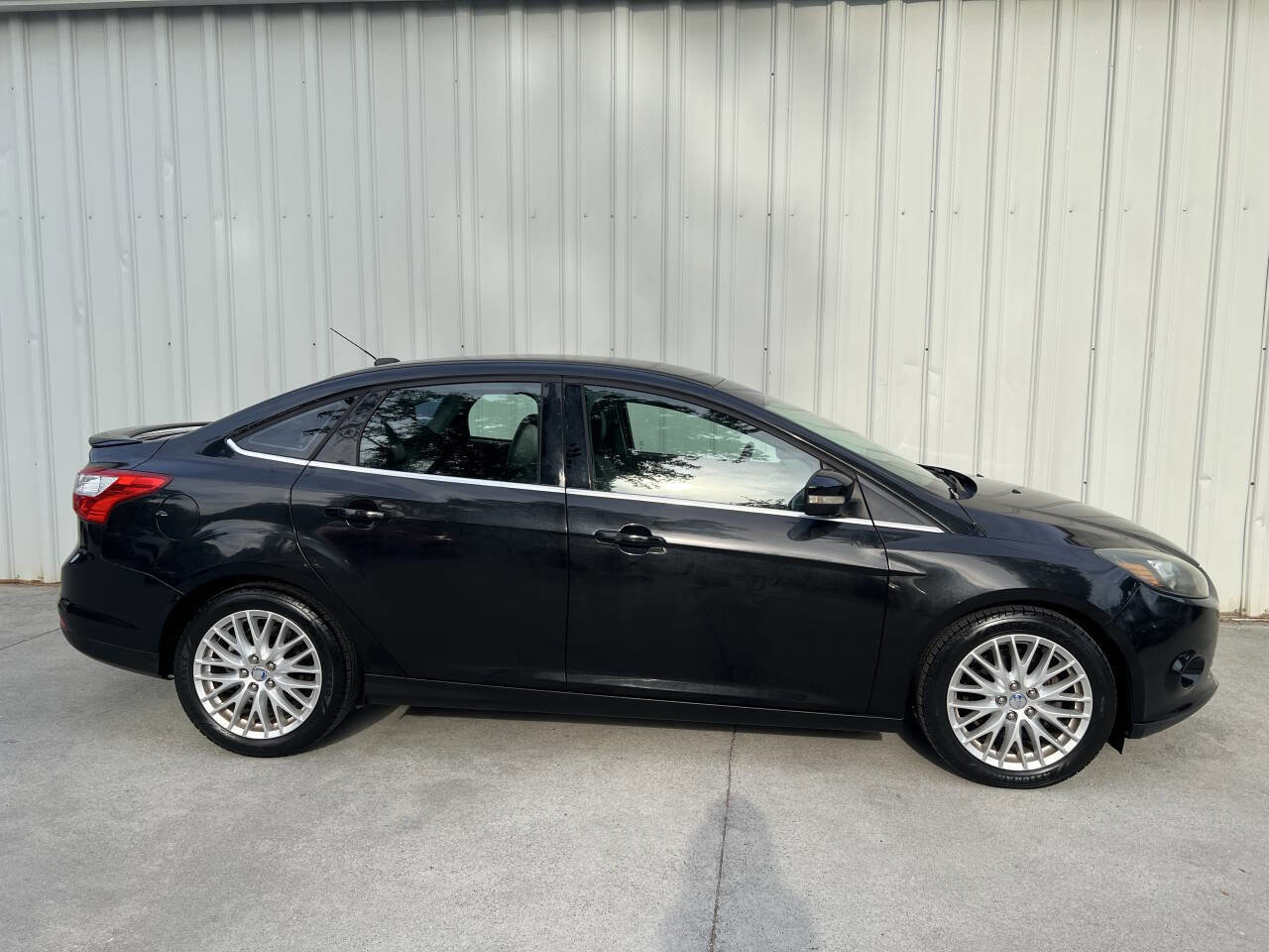 Used 2013 Ford Focus Titanium image 2