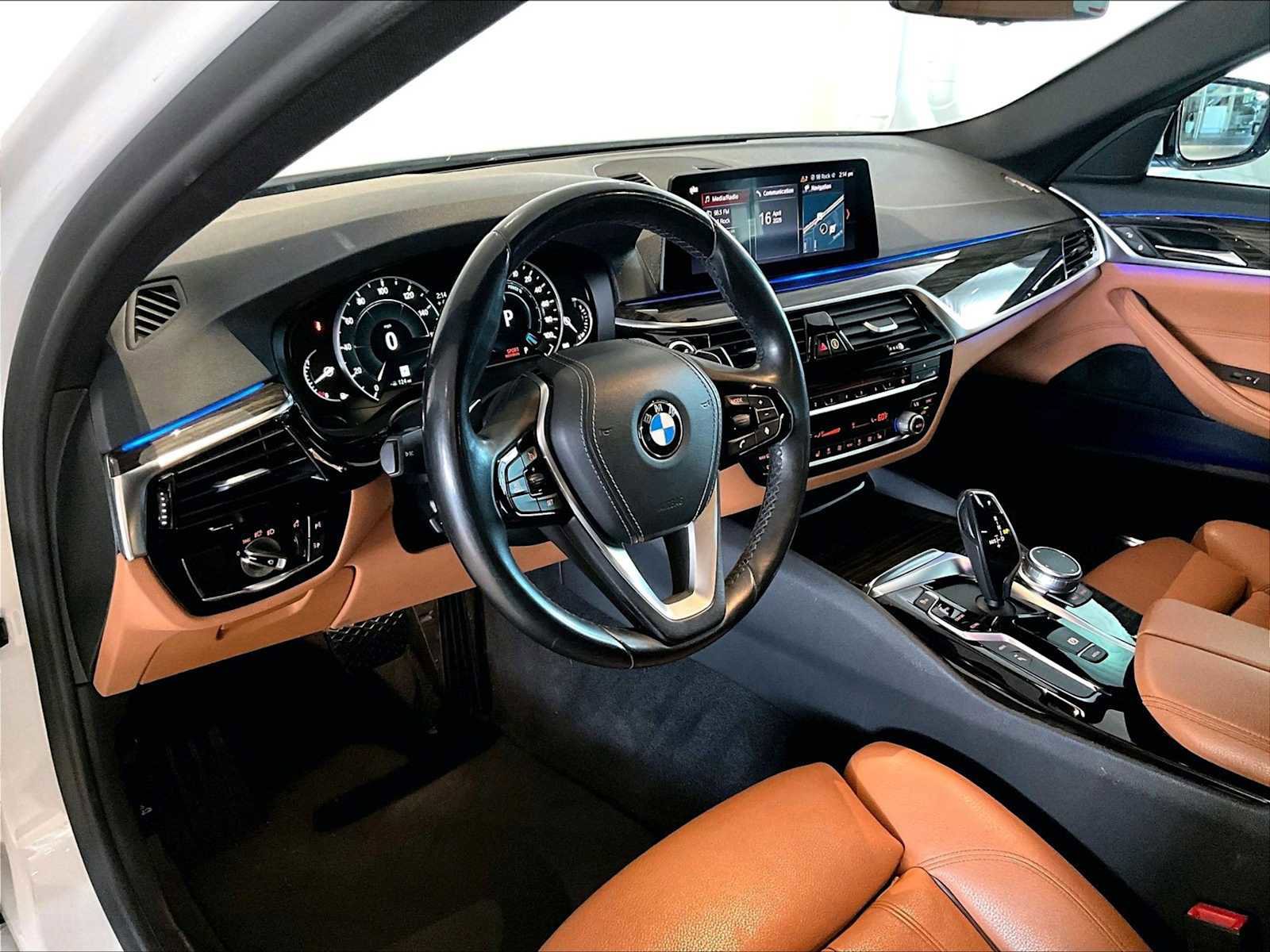 Used 2019 BMW 530e w/ Convenience Package image 7