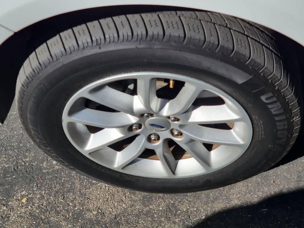 Used 2019 Ford Flex SE FWD image 2