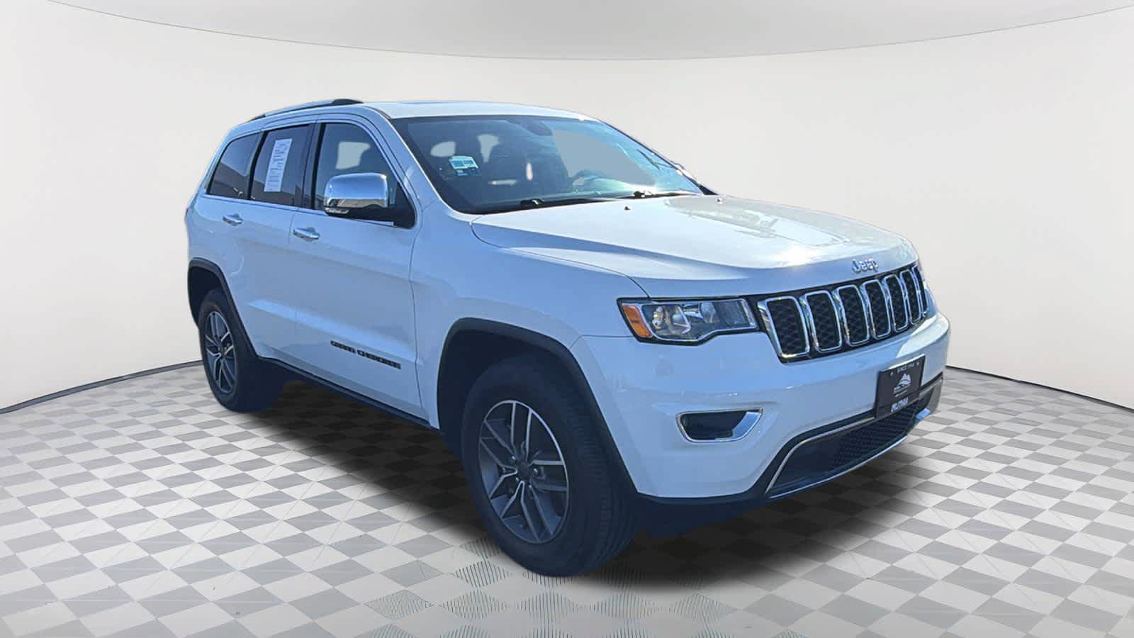 Used 2021 Jeep Grand Cherokee Limited w/ Trailer Tow Group IV AWD/4WD image 3