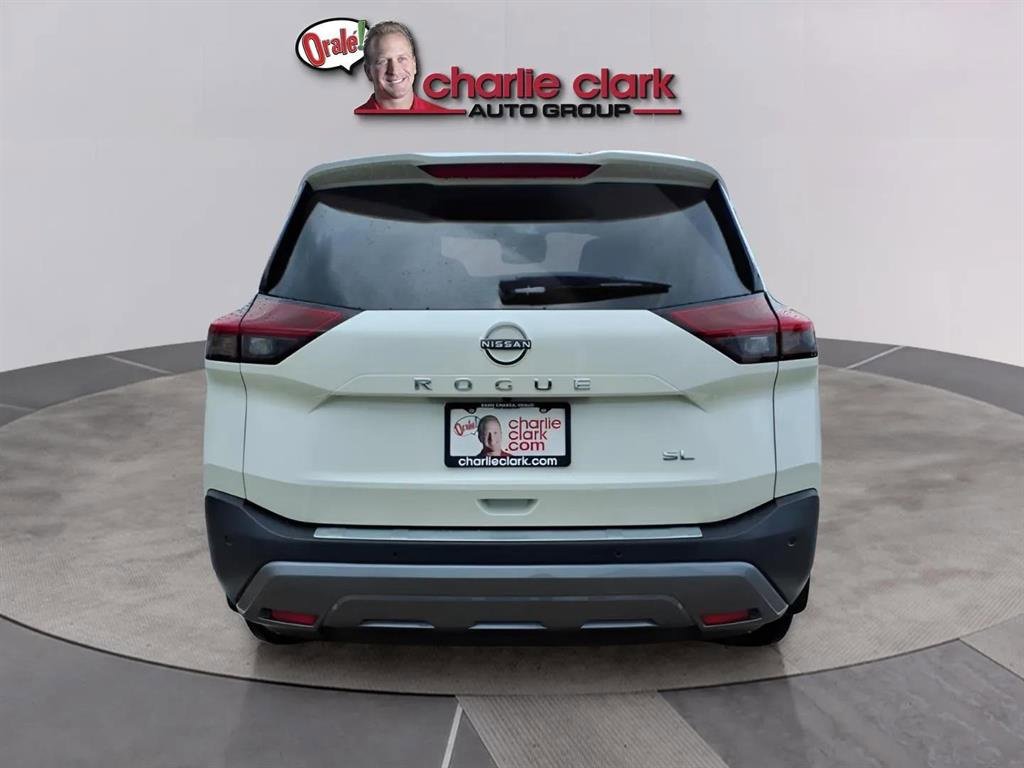 Used 2023 Nissan Rogue SL image 4